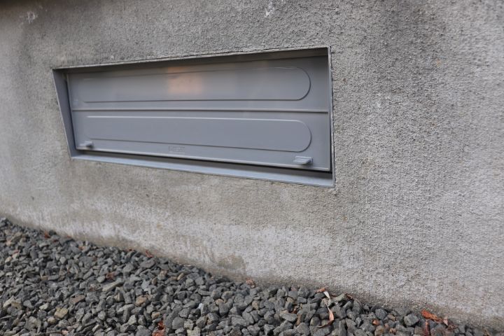 布基礎換気口